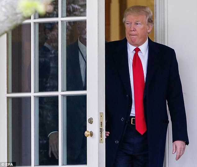 Ông Trump "nổi giận chưa từng thấy" với cấp dưới