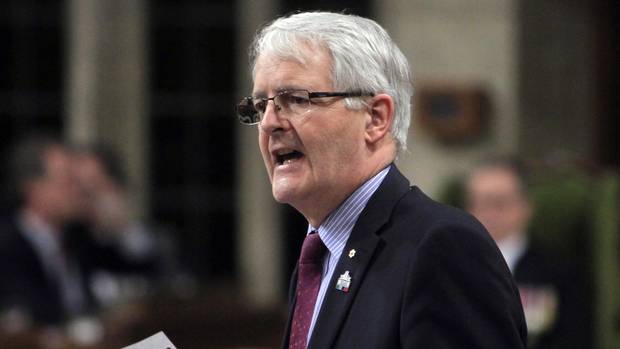 
Bộ trưởng Giao th&ocirc;ng Vận tải Canada Marc Garneau. Ảnh: CANADIAN PRESS
