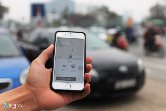 'Miếng bánh' sân bay trong cuộc chiến taxi, Uber, Grab