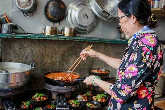 Qu&aacute;n cơm chỉ b&aacute;n 25 suất mỗi ng&agrave;y - Ảnh 3.