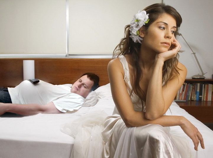Trời sinh đôi mắt để dòm cái chi?