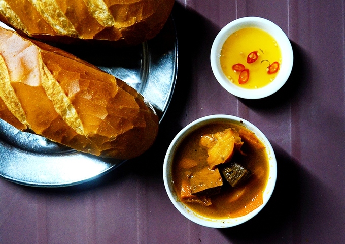 Ph&aacute; lấu b&ograve; hơn 20 năm trong hẻm ở S&agrave;i G&ograve;n - Ảnh 7.