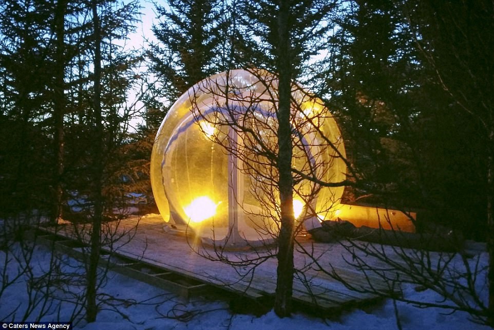 Ph&ograve;ng kh&aacute;ch sạn trong suốt ở Iceland - Ảnh 2.