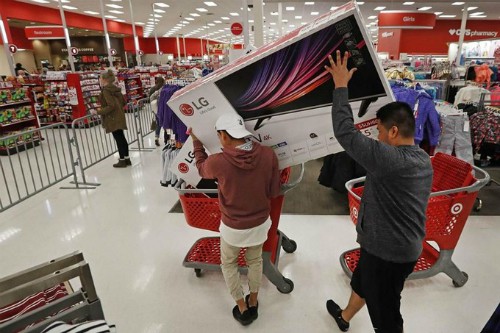 Chiêu trò bán TV trong dịp Black Friday của người Mỹ - Ảnh 3.