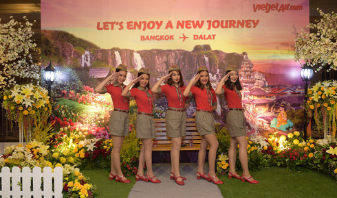 Vietjet mở đường bay Đ&agrave; lạt &ndash; Bangkok đ&oacute;n lễ hội hoa quốc tế 2017 - Ảnh 2.