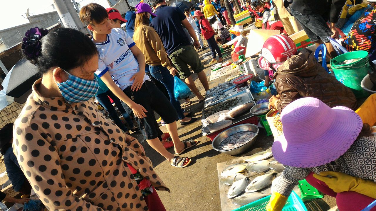 Thuận mua vừa bán