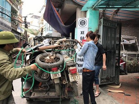 Những chiếc xe cũ nát thế này vào tay thợ độ sẽ trở nên cá tính và bắt mắt.
