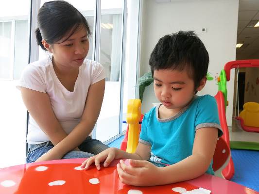Sức khỏe của Kh&aacute;nh H&agrave; kh&aacute; hơn sau khi cấy gh&eacute;p miễn dịch tự th&acirc;n lần thứ 3 tại Vinmec