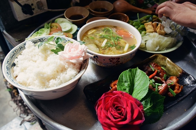 Quán cơm chỉ bán 25 suất mỗi ngày ở Sài Gòn