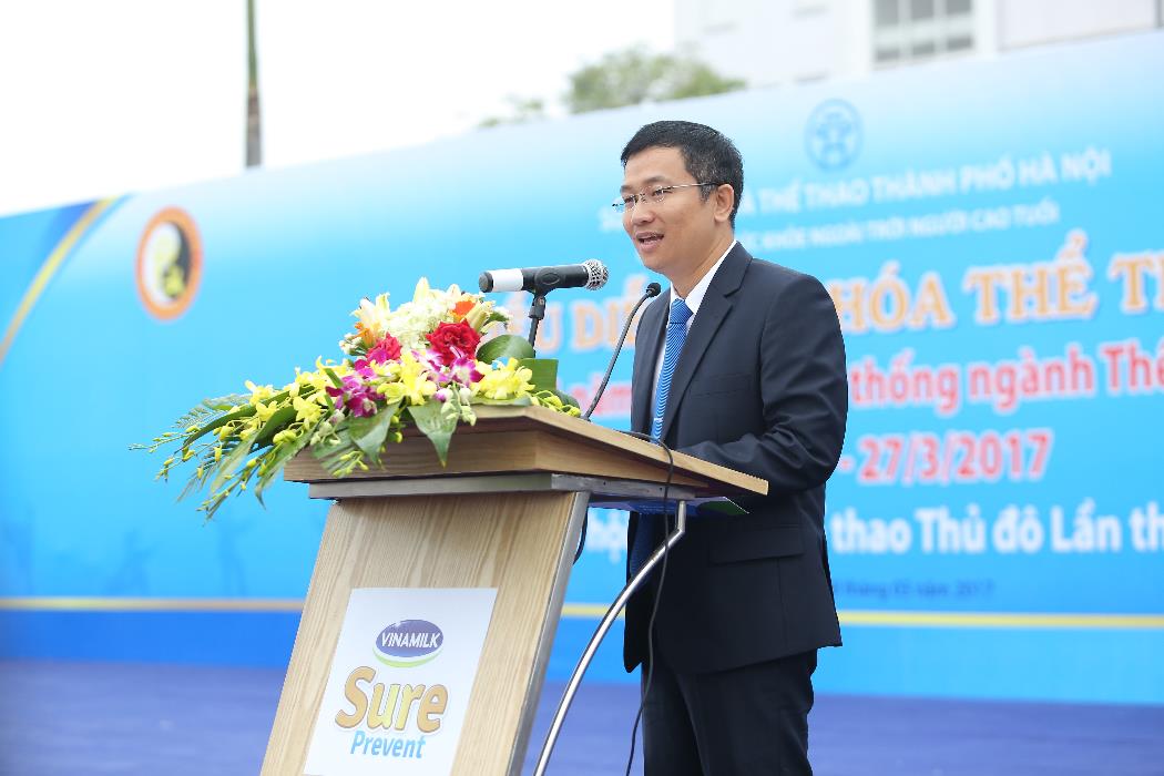 &Ocirc;ng Mai Thanh Việt, Gi&aacute;m đốc Marketing ng&agrave;nh h&agrave;ng Sữa bột Vinamilk, cam kết tiếp tục đồng h&agrave;nh c&ugrave;ng c&aacute;c hoạt động chăm s&oacute;c sức khỏe cho cộng đồng người cao tuổi tại thủ đ&ocirc; v&agrave; tr&ecirc;n to&agrave;n quốc