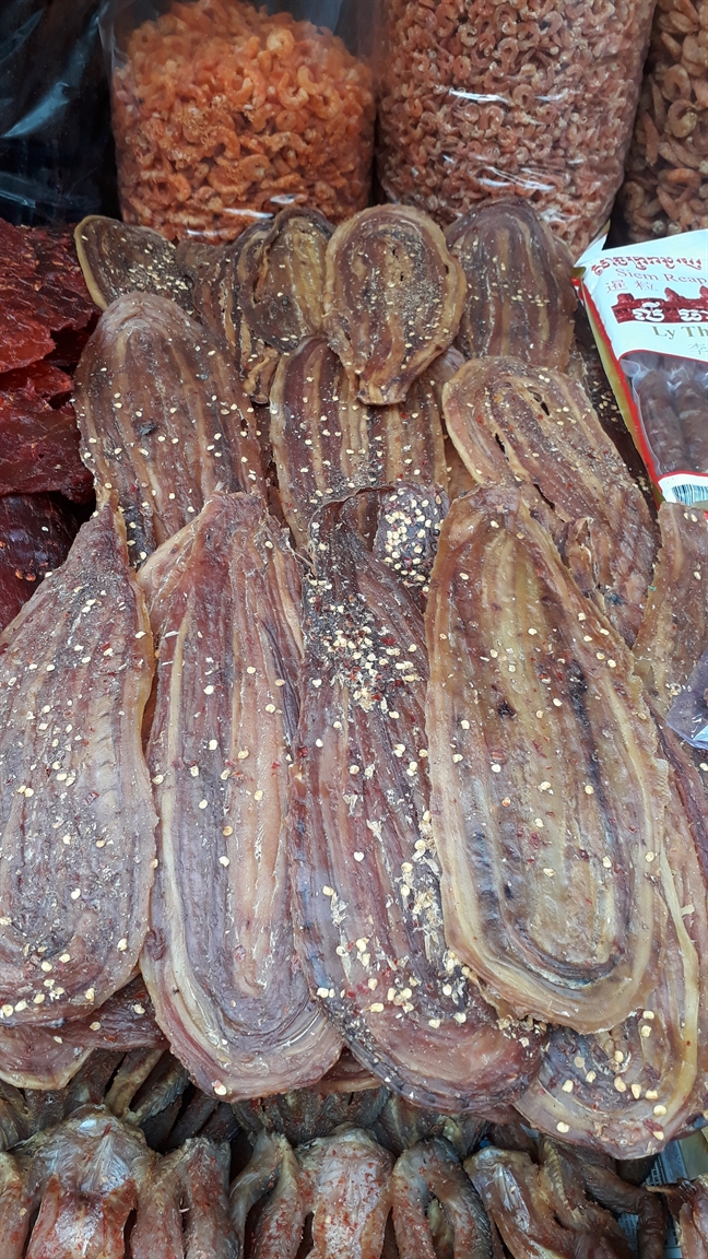 Đặc sản Th&aacute;i Lan, Campuchia đổ bộ chợ truyền thống - Ảnh 5.