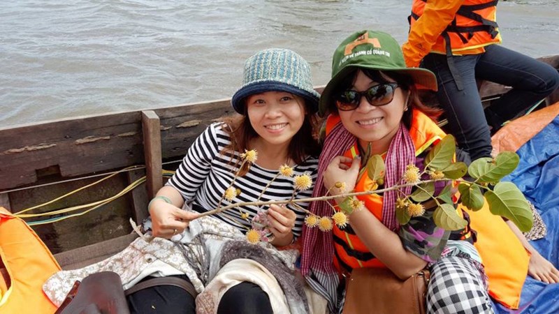 Sướng g&igrave; bằng ăn c&aacute; linh ngay đồng nước nổi - Ảnh 5.