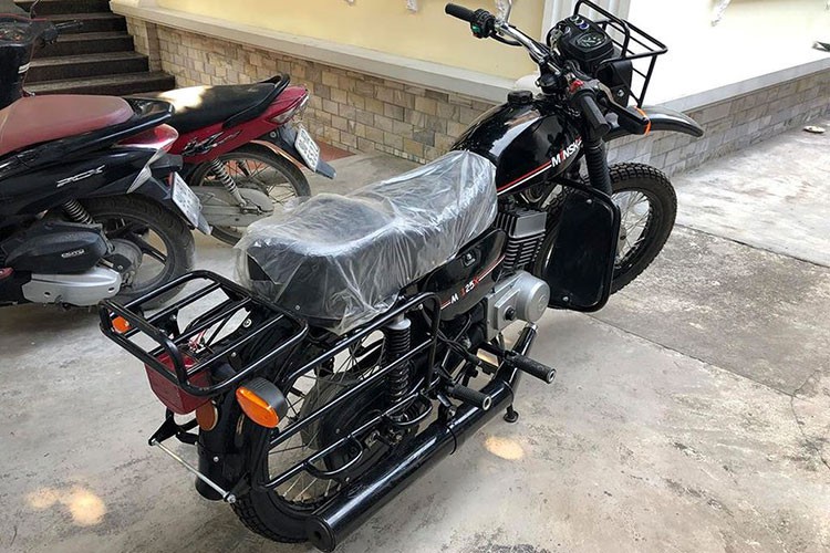 Đập th&ugrave;ng xe chở lợn Minsk gi&aacute; 110 triệu đ&ocirc;̀ng - Ảnh 5.