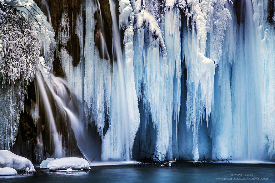 Tuyết bao phủ tuyệt đẹp ở hồ Plitvice