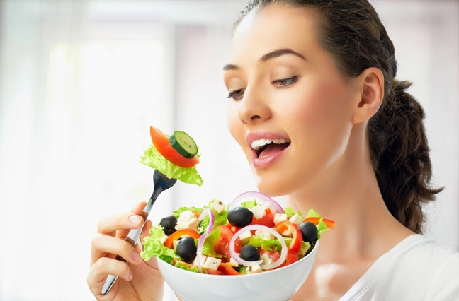 C&aacute;ch dưỡng da buổi s&aacute;ng gi&uacute;p bạn lu&ocirc;n tươi trẻ - Ảnh 6.