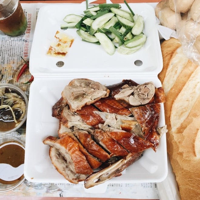 B&aacute;t b&aacute;nh canh hơn 200.000 đồng huyền thoại ở S&agrave;i G&ograve;n - Ảnh 7.