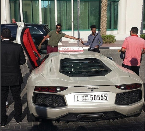 Cuộc sống của hội con nh&agrave; gi&agrave;u Dubai - Ảnh 7.