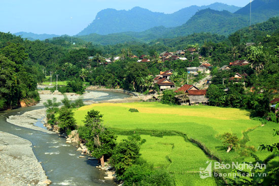 Ngỡ ng&agrave;ng miền T&acirc;y Nghệ An - Ảnh 7.
