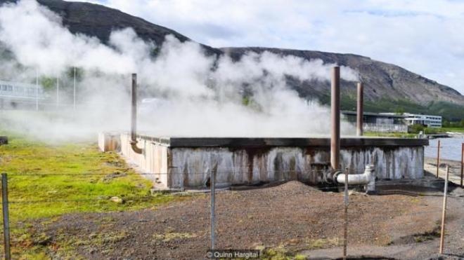 B&aacute;nh m&igrave; nướng dưới l&ograve;ng đất ở Iceland - Ảnh 7.