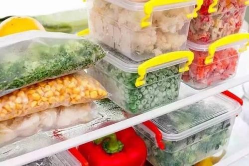 Xử lý thức ăn thừa thế nào để không hại thân, mất chất