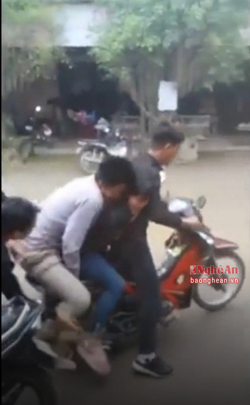Gặp nam thanh niên chặn đường "bắt vợ" ở Nghệ An