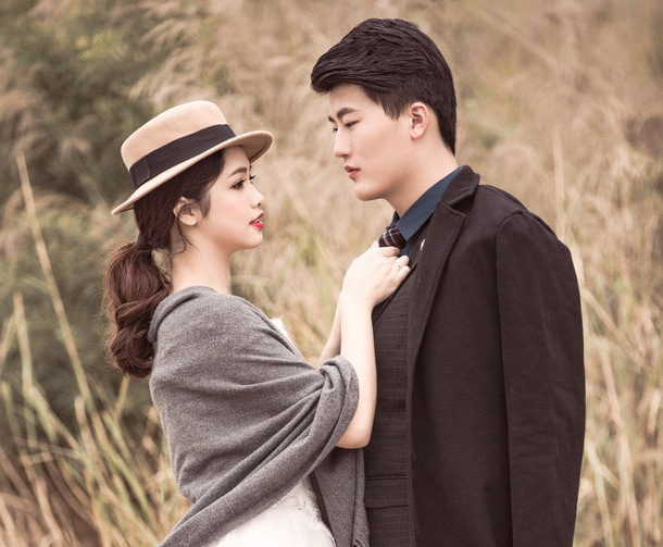
Những người đ&agrave;n &ocirc;ng y&ecirc;u thật l&ograve;ng sẽ lu&ocirc;n chăm ch&uacute; lắng nghe lời bạn n&oacute;i, nhất l&agrave; khi chỉ c&oacute; hai người với nhau. Anh ấy muốn thấu hiểu cảm gi&aacute;c v&agrave; suy nghĩ của bạn. (Ảnh minh họa)
