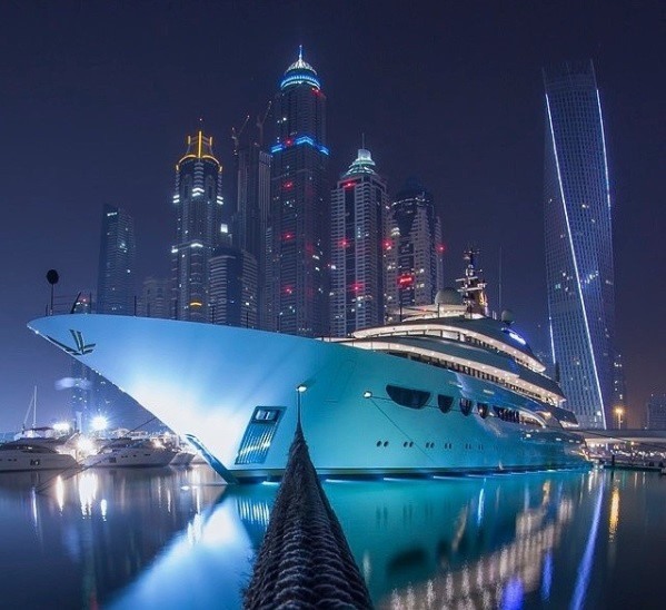 Cuộc sống của hội con nh&agrave; gi&agrave;u Dubai - Ảnh 9.