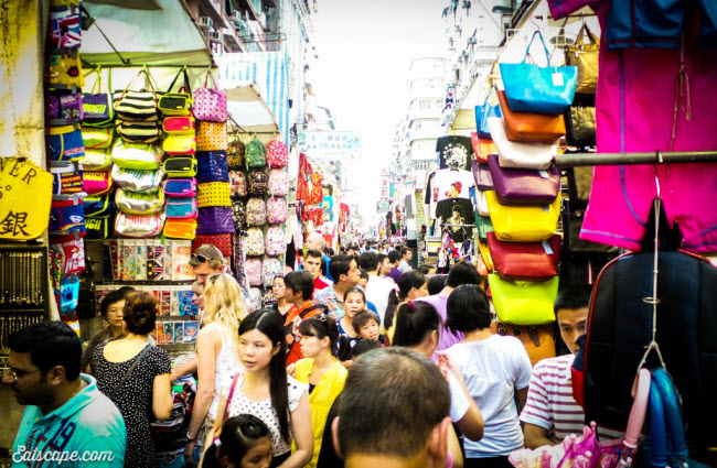 Chợ Qu&yacute; B&agrave;, thi&ecirc;n đường mua sắm h&agrave;ng hiệu gi&aacute; rẻ ở Hồng K&ocirc;ng - Ảnh 3.