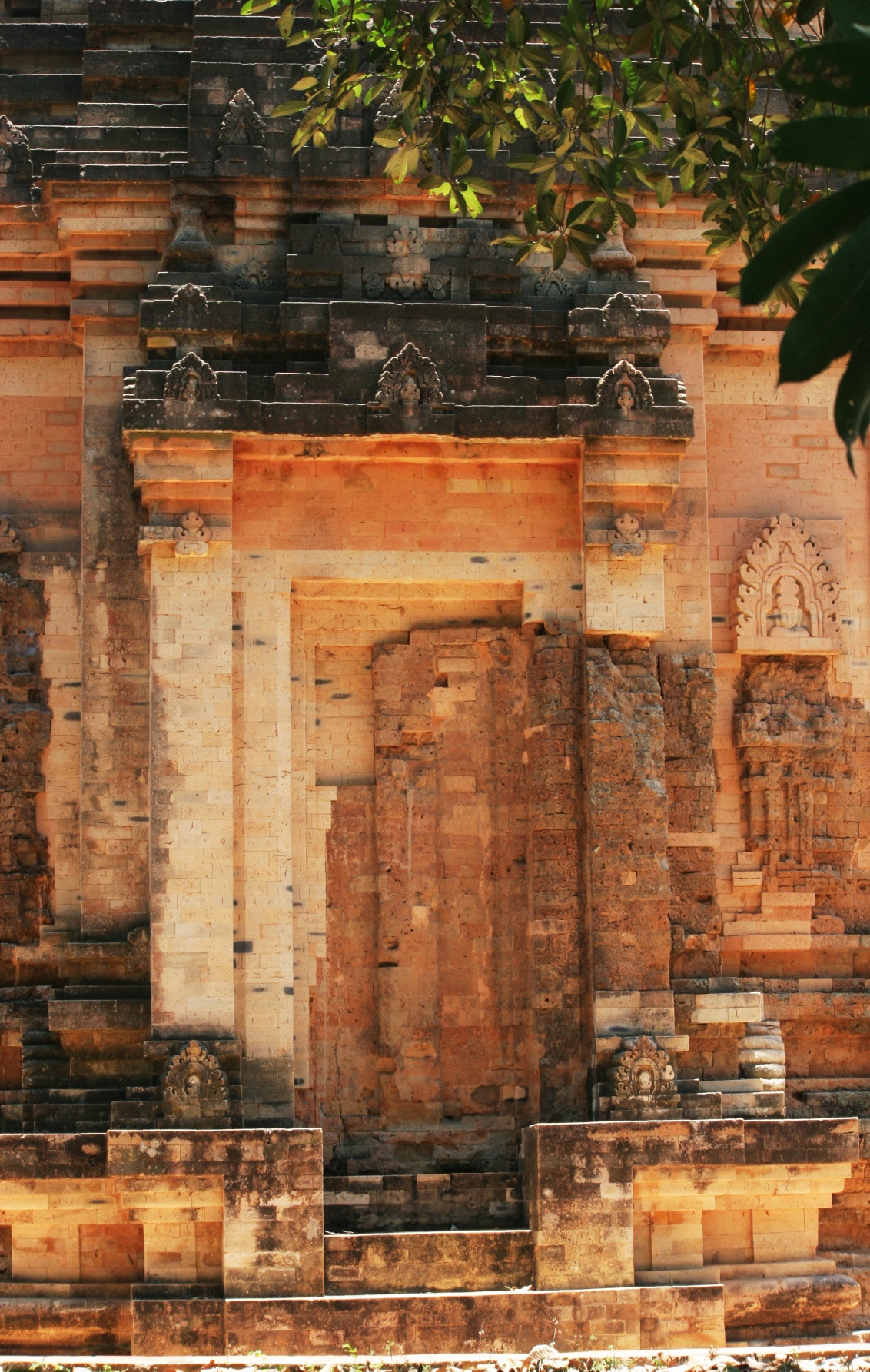 Độc đ&aacute;o th&aacute;p cổ B&igrave;nh Thạnh - Ảnh 9.
