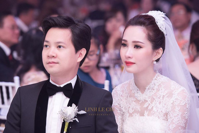 Khoảnh khắc ngọt ngào của hoa hậu Thu Thảo và chồng