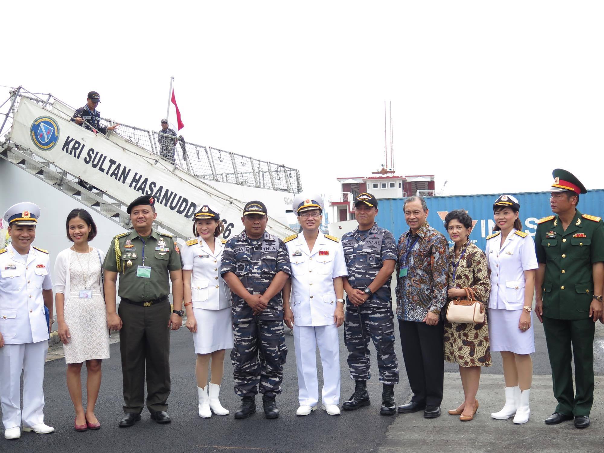 TP HCM đón cùng lúc 2 tàu quân sự Indonesia - Ảnh 10.