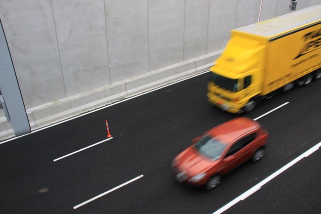 Kiến thức t&agrave;i mới cần biết để l&aacute;i xe &ocirc;t&ocirc; an to&agrave;n khi đi xa - Ảnh 9.