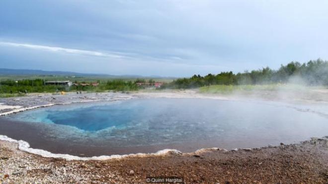 B&aacute;nh m&igrave; nướng dưới l&ograve;ng đất ở Iceland - Ảnh 10.