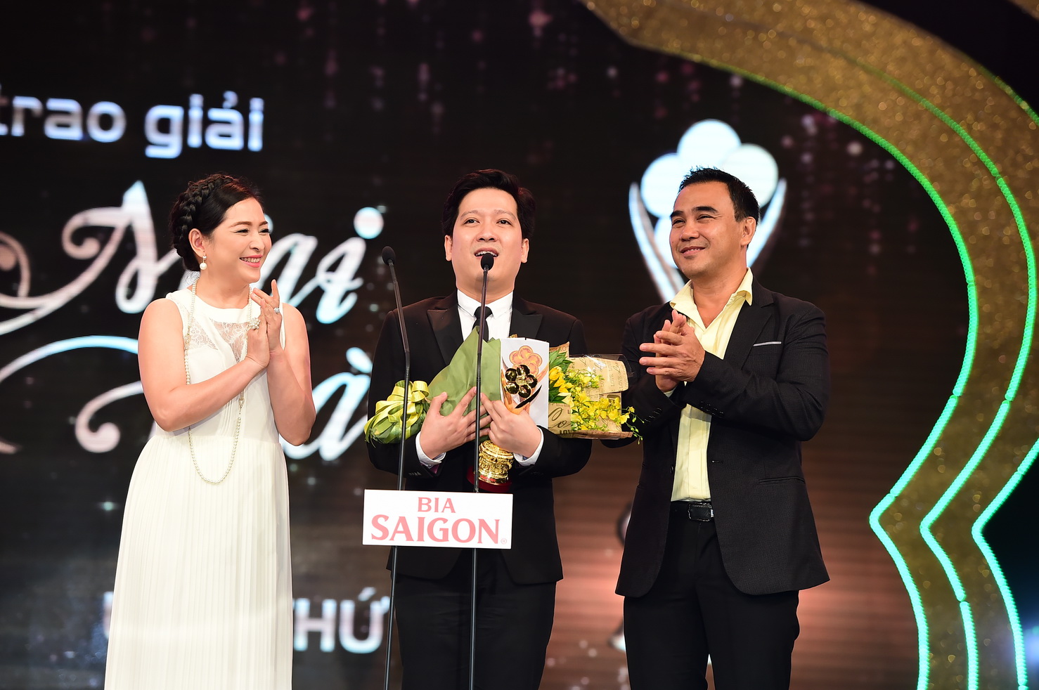 Dư &acirc;m Giải Mai V&agrave;ng 2016: Trường Giang th&agrave;nh điểm n&oacute;ng - Ảnh 16.