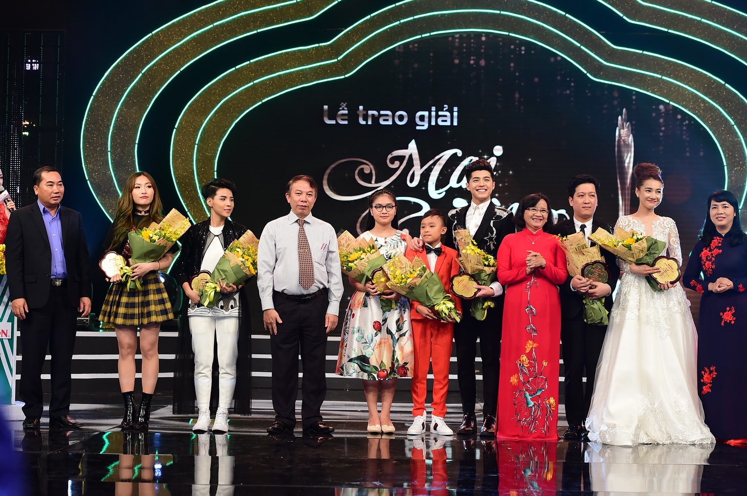 Dư &acirc;m Giải Mai V&agrave;ng 2016: Trường Giang th&agrave;nh điểm n&oacute;ng - Ảnh 18.