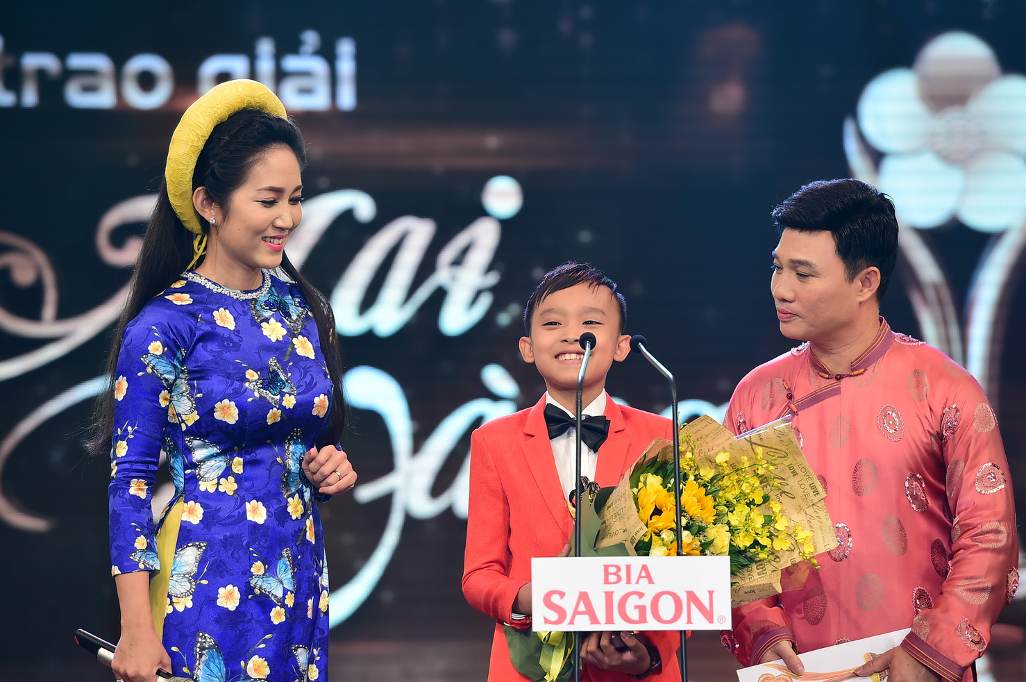 Mai Vàng mang Tết đến sớm cho công nhân xa quê - Ảnh 3.