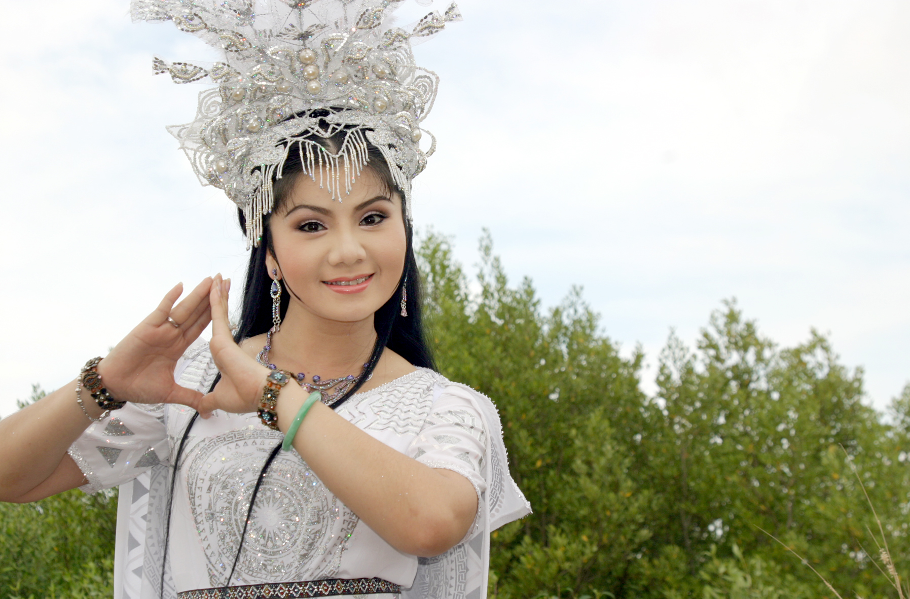 Sau phẫu thuật, Tú Sương phải nghỉ hát nửa năm