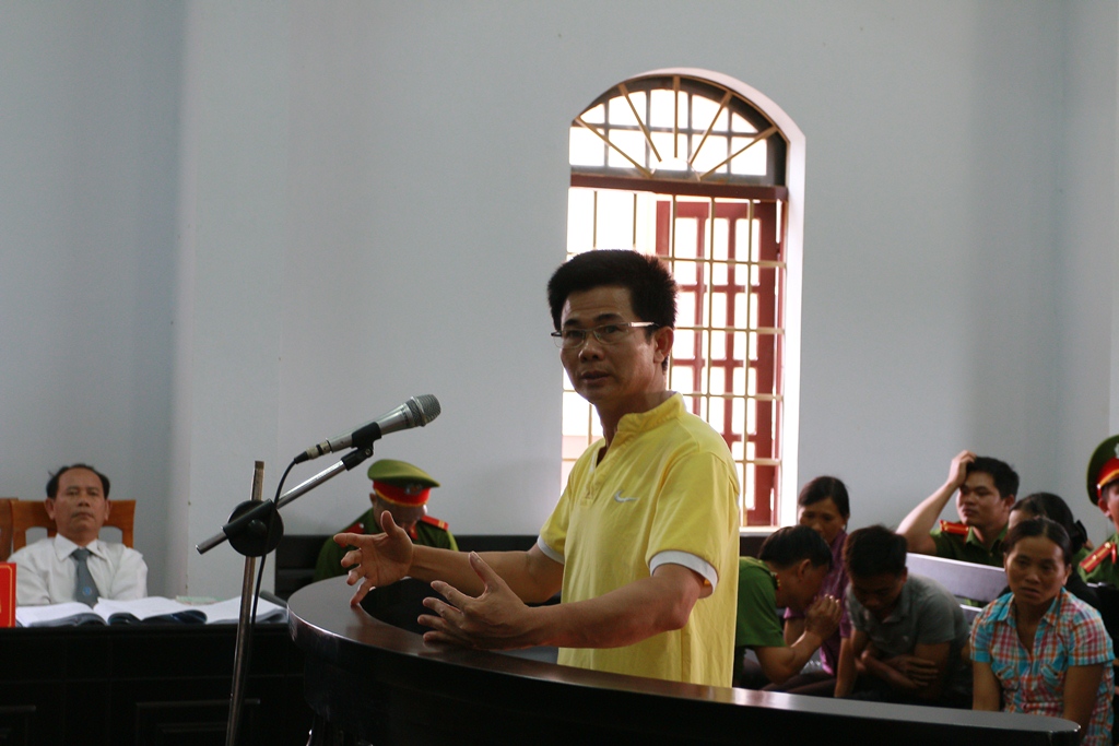 Chủ Facebook “chống tham nhũng” kêu oan