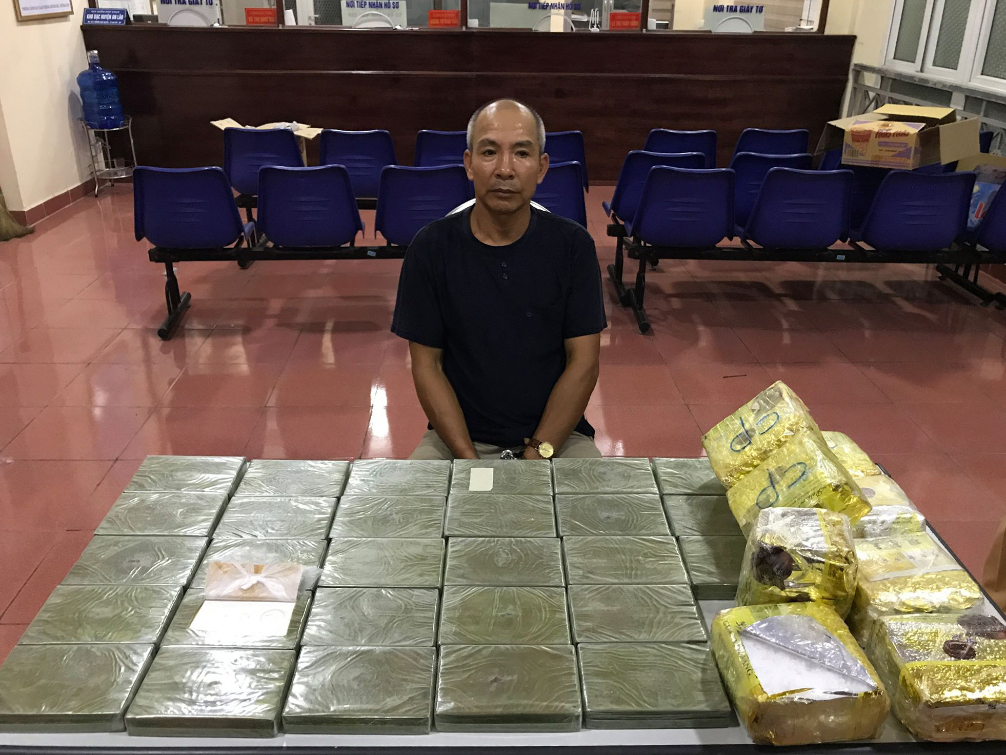 Triệt đường dây ma túy, đánh sập điểm thác loạn