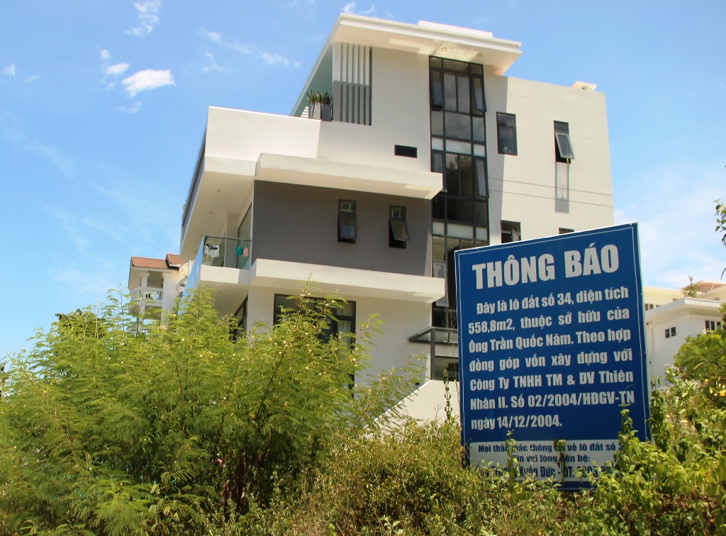 Đất bán xong mang "cắm" ngân hàng