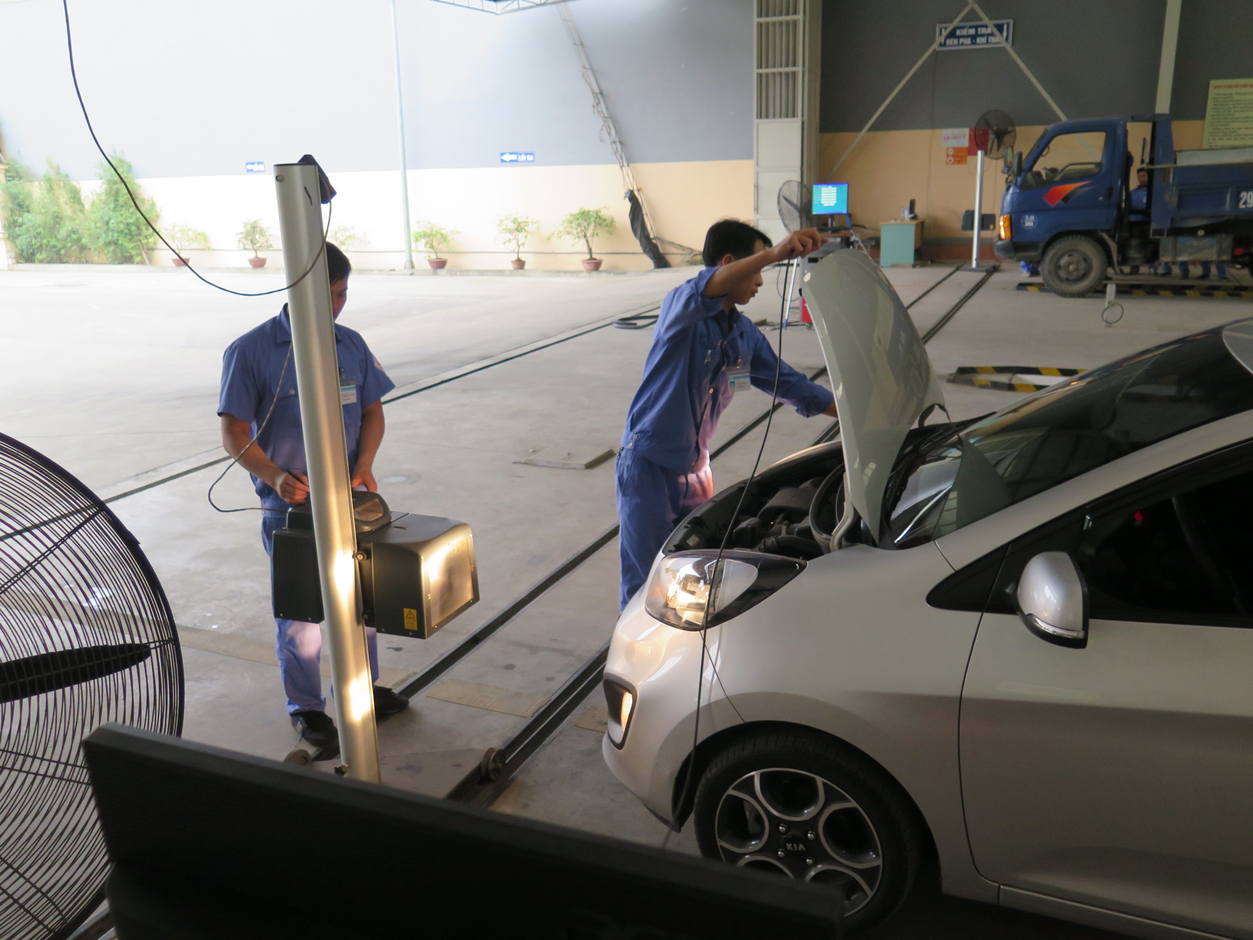 Không nộp phạt, xe hết cửa đăng kiểm