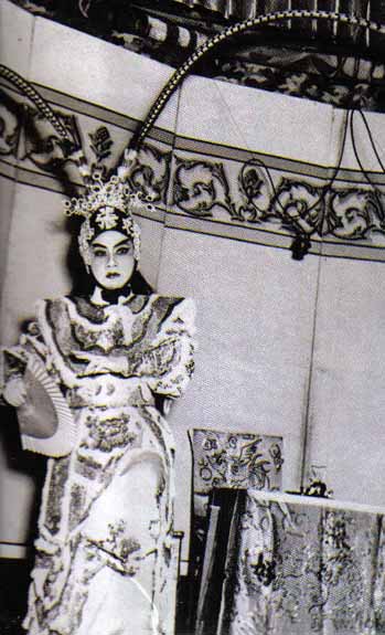 NSƯT Tô Kim Hồng thay chồng lo giỗ NSND Phùng Há - Ảnh 6.