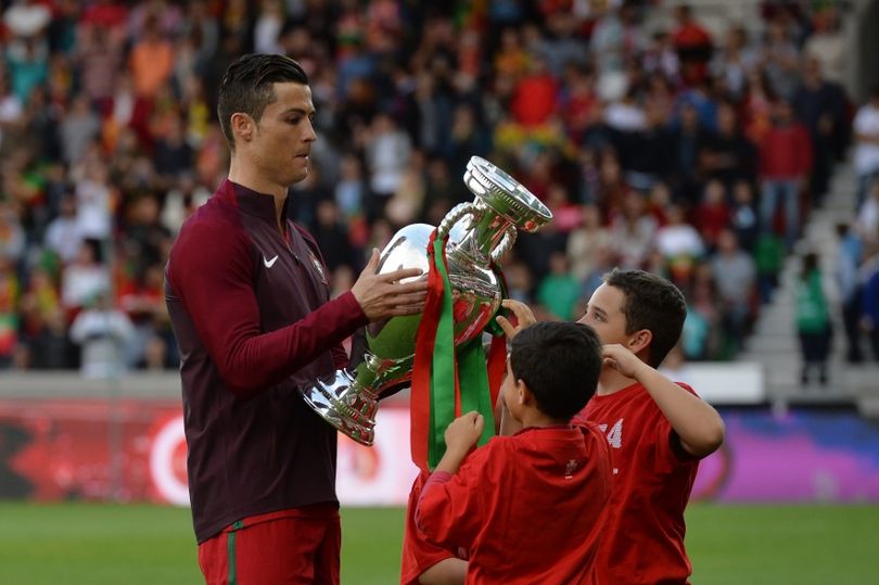 Ronaldo dự Confederations Cup cùng Bồ Đào Nha