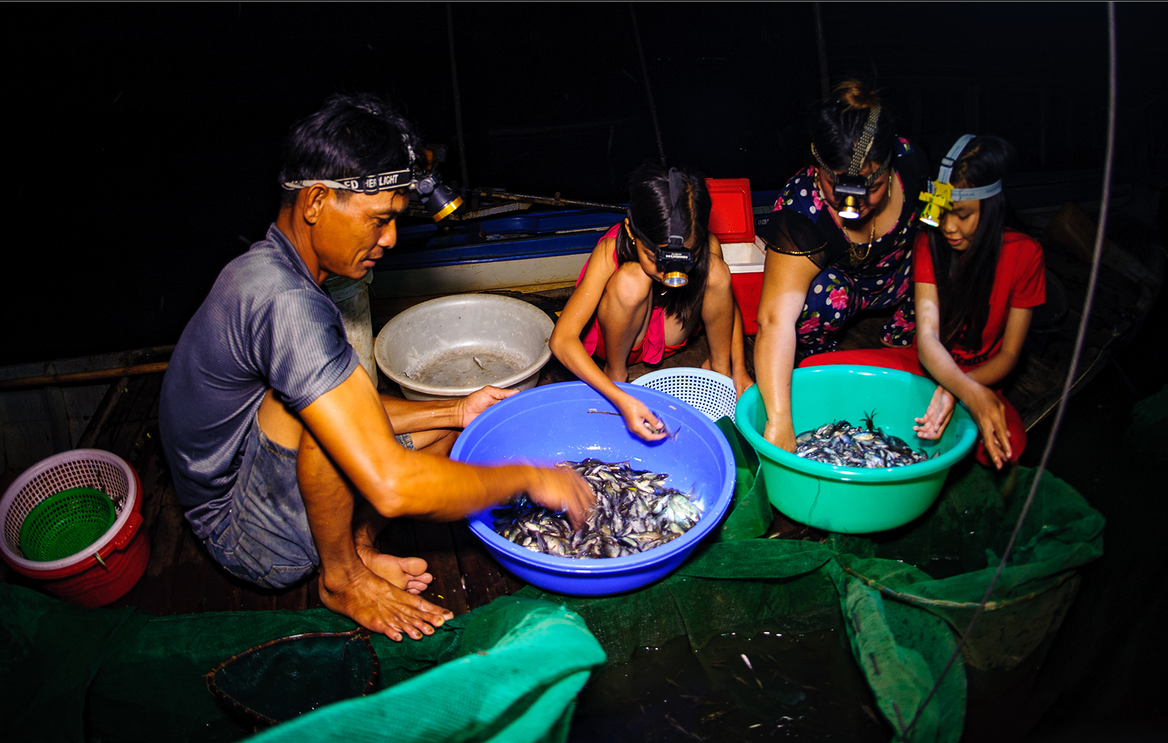 Những h&igrave;nh ảnh tuyệt đẹp về mưu sinh m&ugrave;a nước nổi ở miền T&acirc;y - Ảnh 11.