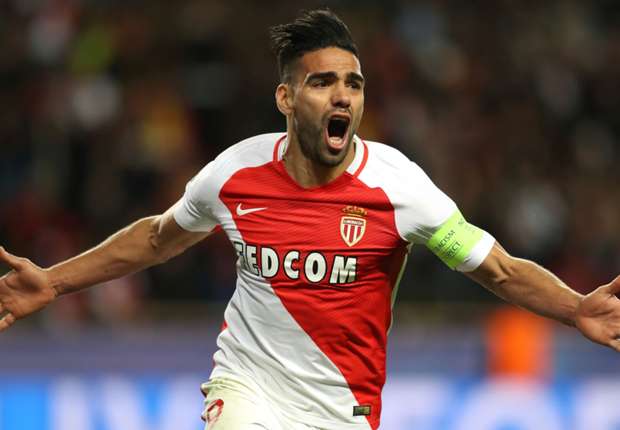 Falcao vượt qua Messi và Ronaldo về hiệu suất săn bàn
