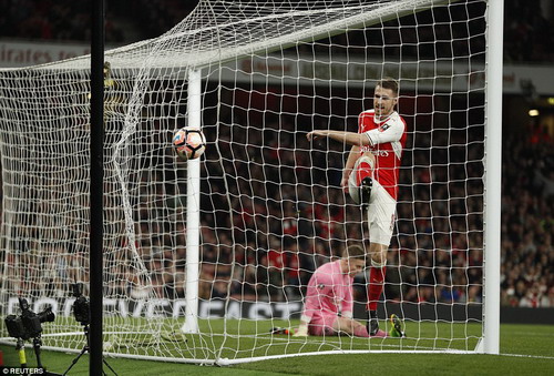 Aaron Ramsey ghi bàn thứ 5 cho Arsenal