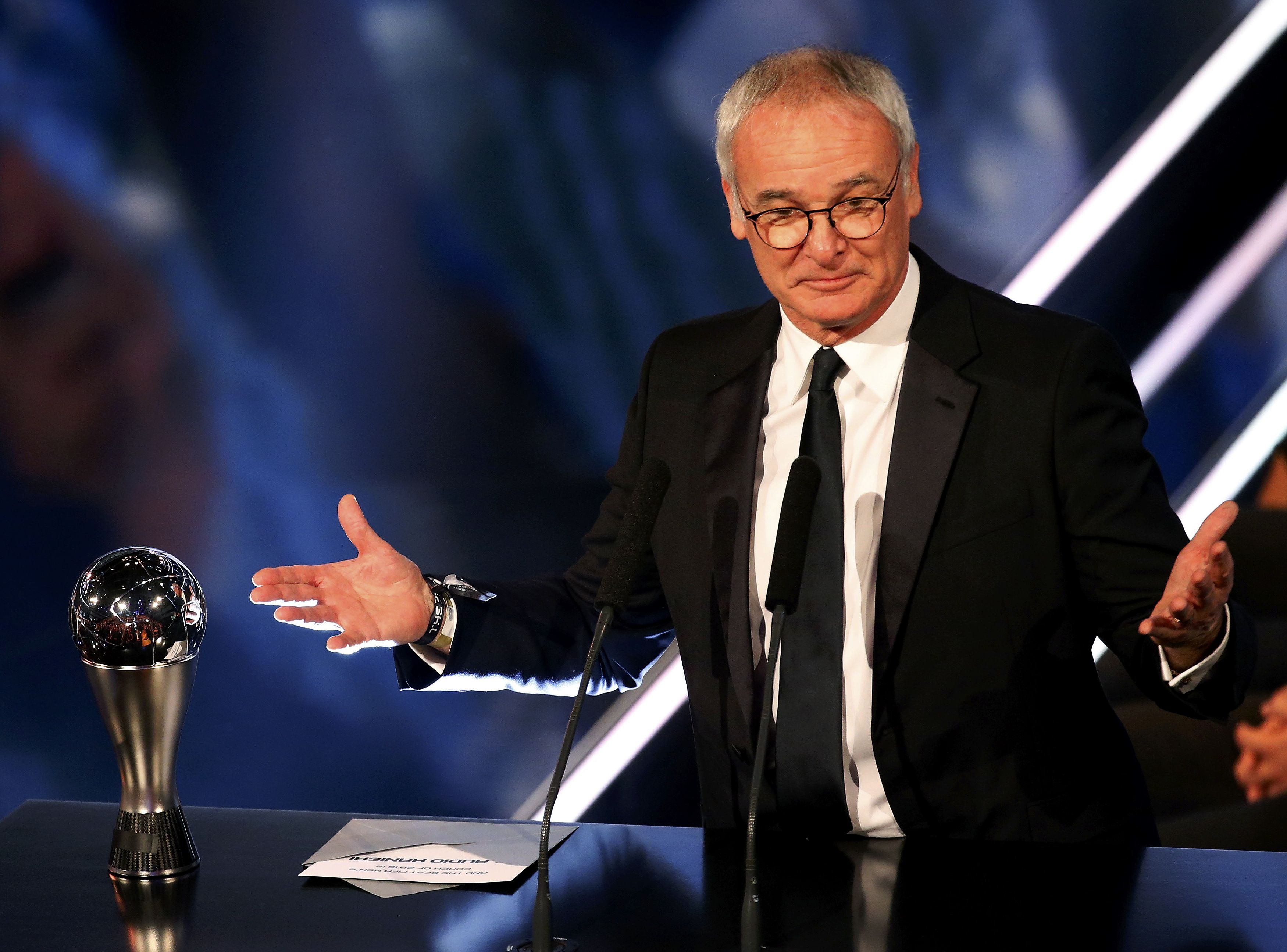 Ranieri và sự tàn nhẫn của bóng đá