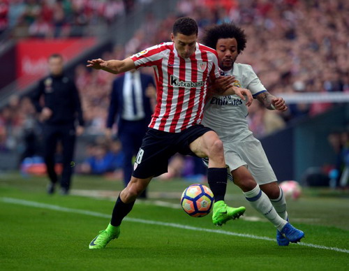 Marcelo vất vả với c&aacute;c ch&acirc;n s&uacute;t Bilbao
