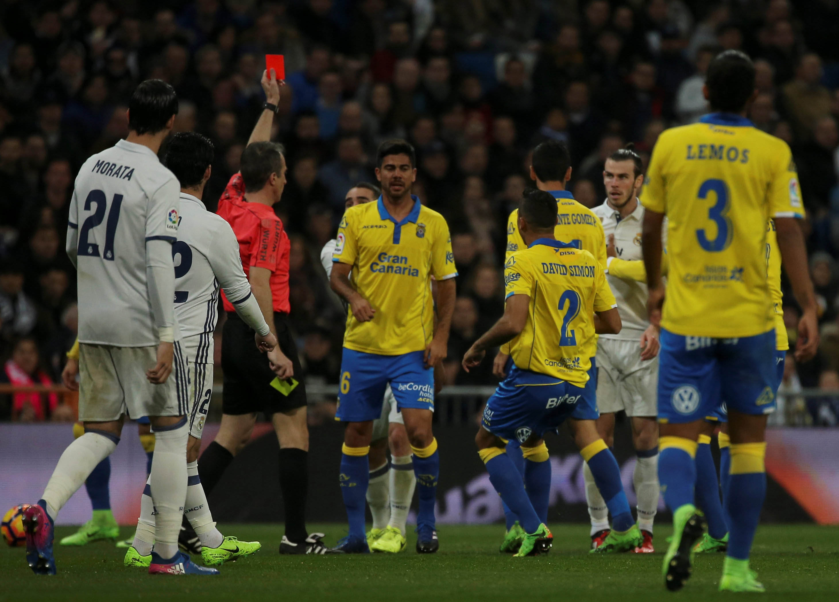 Cuộc chiến Real - Barca bắt đầu nóng