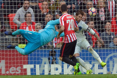 Aduritz gỡ h&ograve;a cho Bilbao